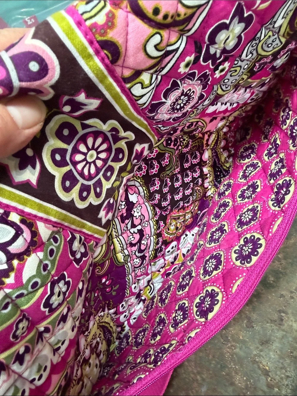 Vera Bradley Metropolitan Messenger in Very Berry Paisley (Retired 2012) Pattern